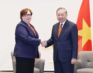 Vietnamese Party chief meets with Chairperson of Communist Party of Finland